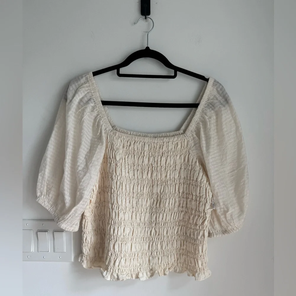 Old‎ Navy Cream Smocked Puff Sleeve Top Women’s Size large NEW Boho Summer
